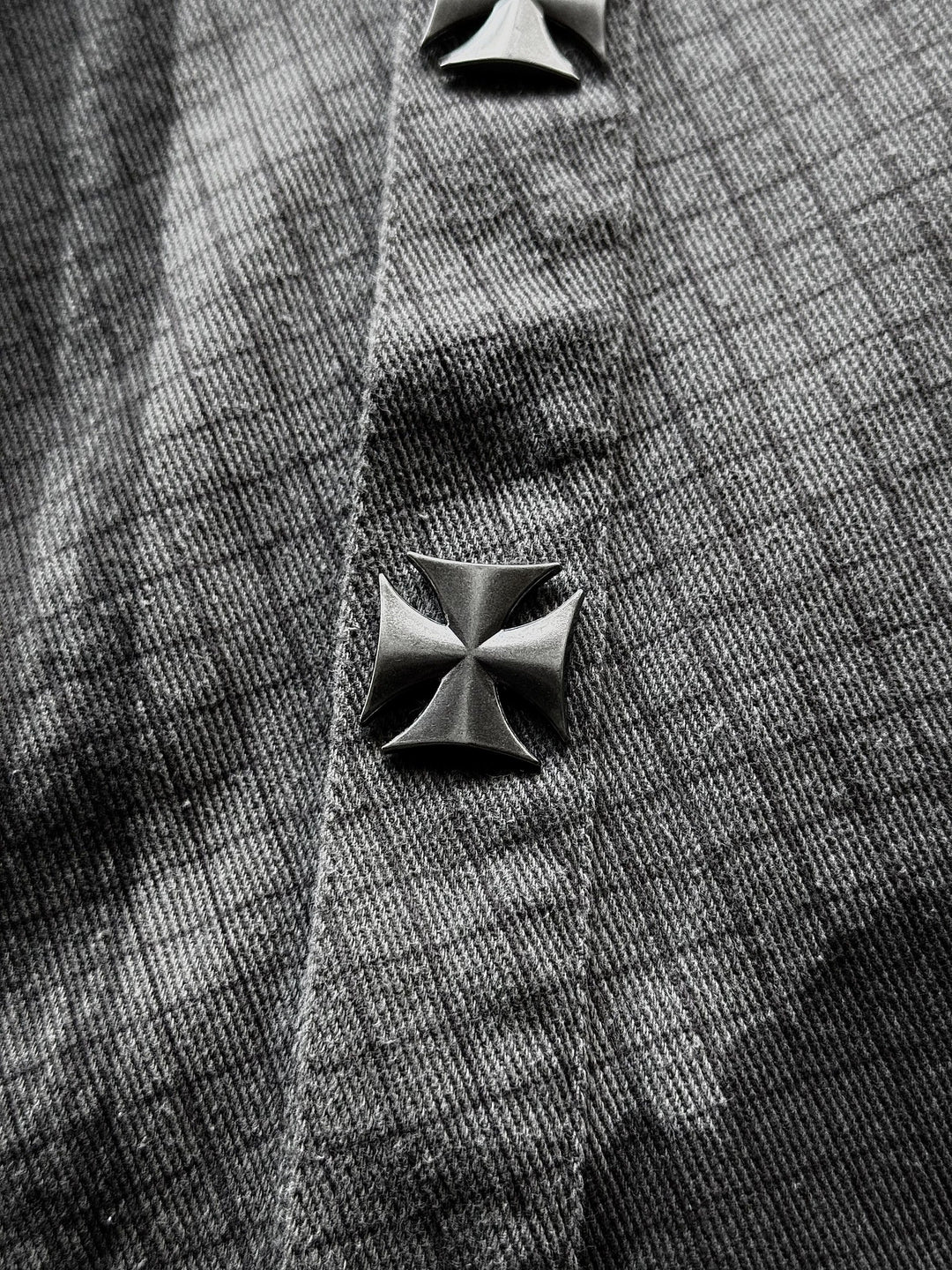Gray checkered graphic shirt with buttons, chest pocket and frayed edges