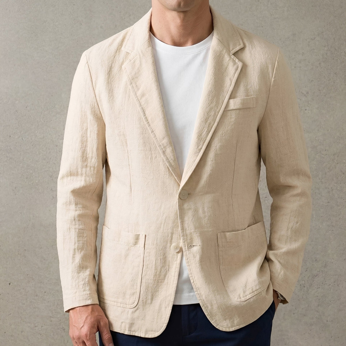 Men's textured blazer with notch lapels, long sleeves, buttons and patch pockets