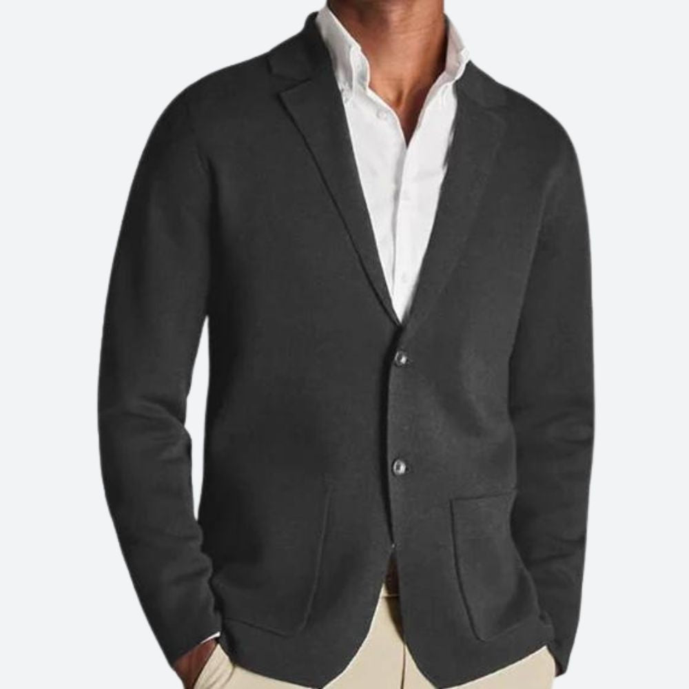 Men's knitted blazer with notched lapels, long sleeves and patch pockets