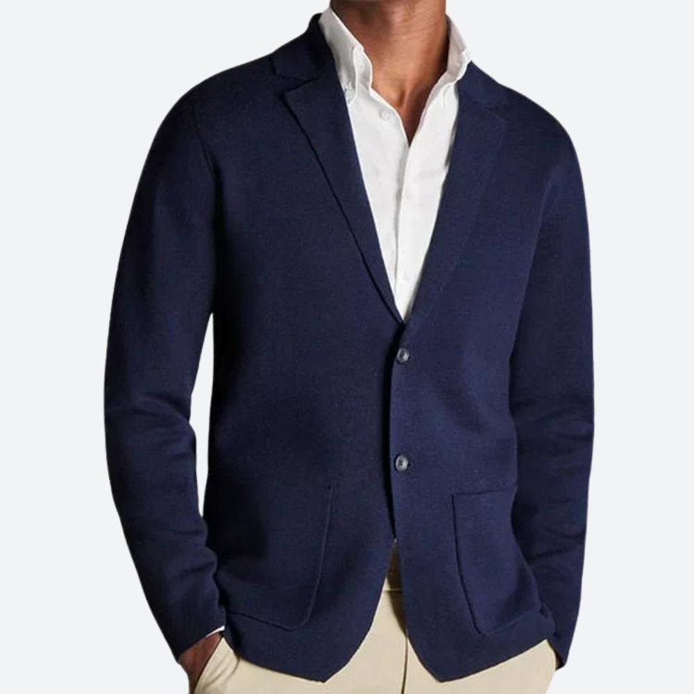 Men's knitted blazer with notched lapels, long sleeves and patch pockets