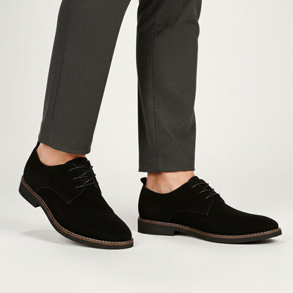 Men's lace-up derby shoes with rounded toes, low heels and stitched panel detailing