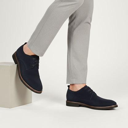 Men's lace-up derby shoes with rounded toes, low heels and stitched panel detailing