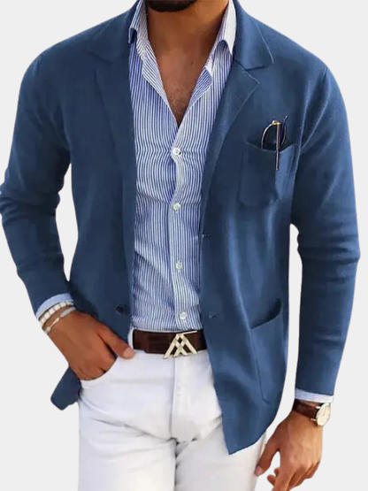 Men's long-sleeve blazer with notched lapels and front pockets