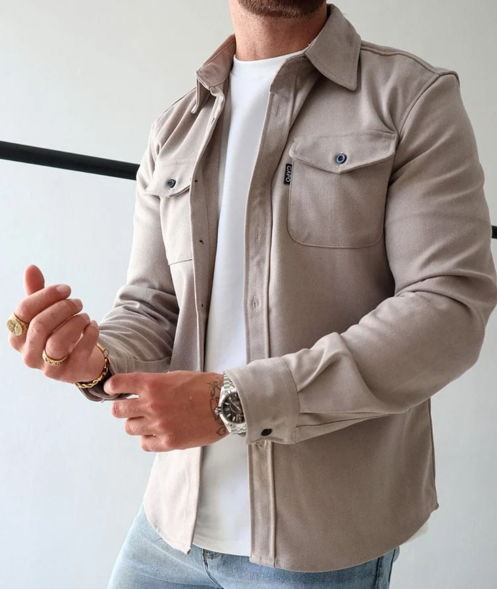 Men's long-sleeve utility shacket with shirt collar and buttoned chest pockets