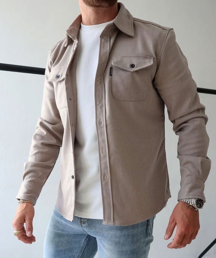 Men's long-sleeve utility shacket with shirt collar and buttoned chest pockets