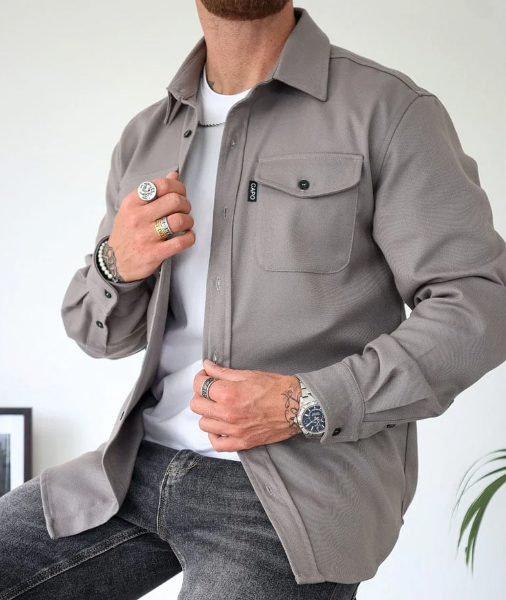 Men's long-sleeve utility shacket with shirt collar and buttoned chest pockets