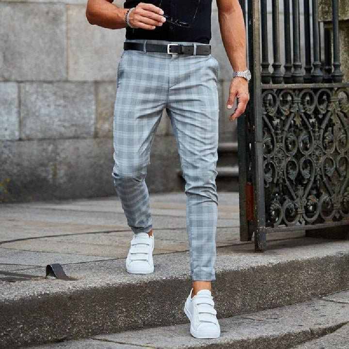 Men's slim fit check chino pants in dark plaid, cropped at ankle