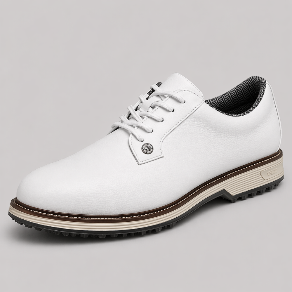 Men's lace-up golf shoes with textured outsole
