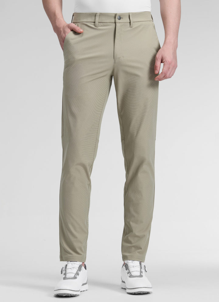 Men's straight-leg golf trousers with belt loops and side pockets