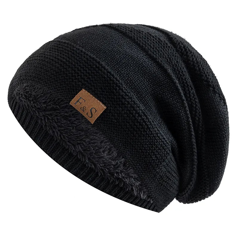 Textured knit men's slouch beanie with a visible furry lining