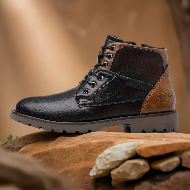 Men's lace-up ankle boots with round toes, panelled uppers and lugged soles