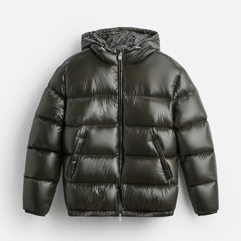Men's hooded quilted puffer jacket with zip front and side pockets