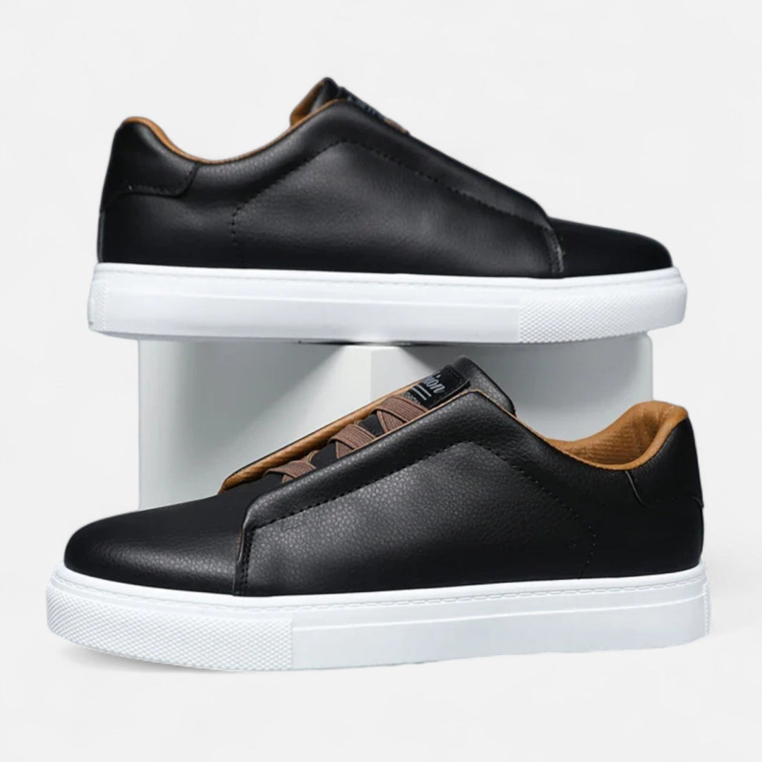 Men's panelled slip-on trainers with rounded toes and flat soles