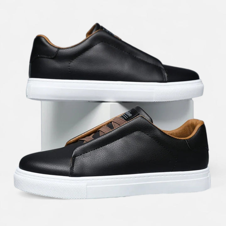 Men's panelled slip-on trainers with rounded toes and flat soles