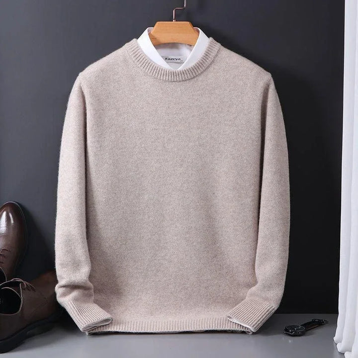 Men's plain crew neck sweater with long sleeves