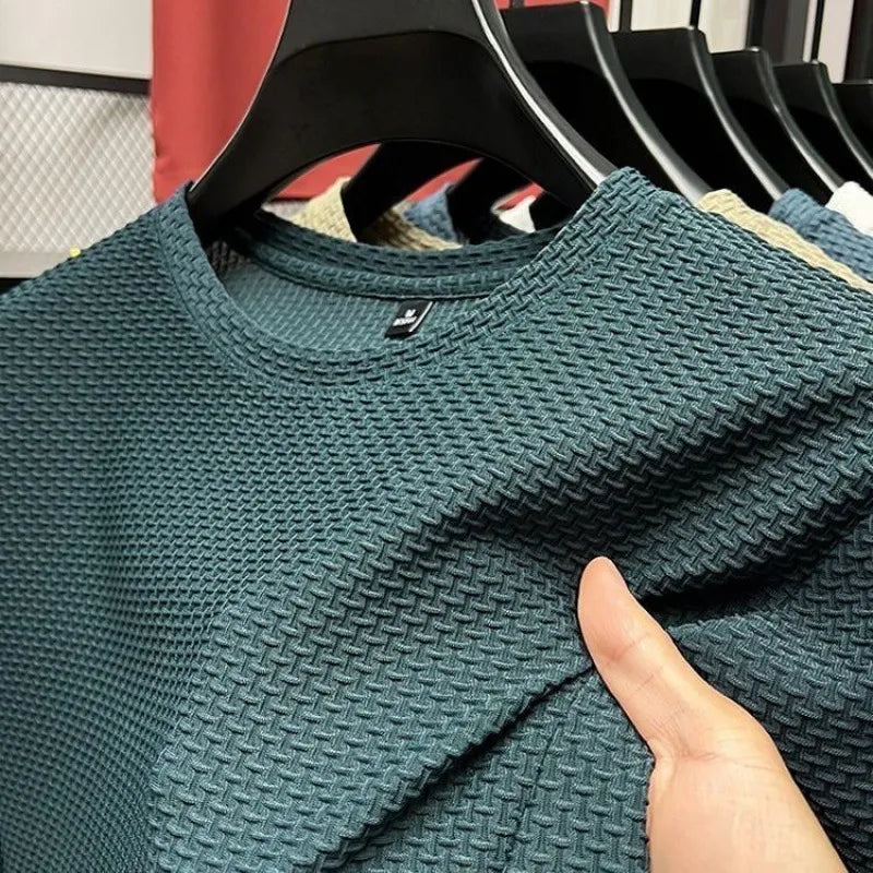 Men's Textured Crew Neck T-Shirt, Lightweight Cotton Casual Everyday Top with Modern Fit