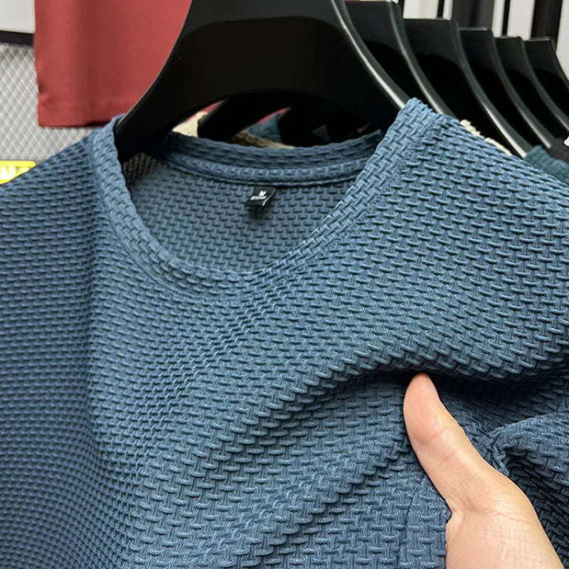 Men's Textured Crew Neck T-Shirt, Lightweight Cotton Casual Everyday Top with Modern Fit