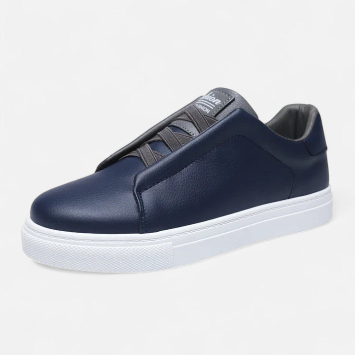 Men's panelled slip-on trainers with rounded toes and flat soles