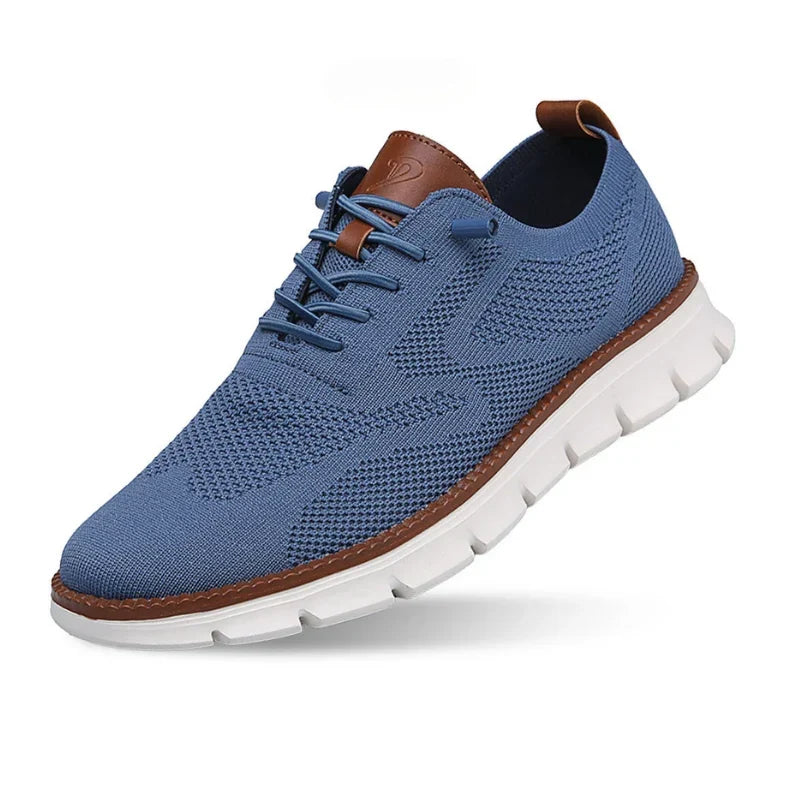 Men's low-top mesh sneakers with laces and segmented sole