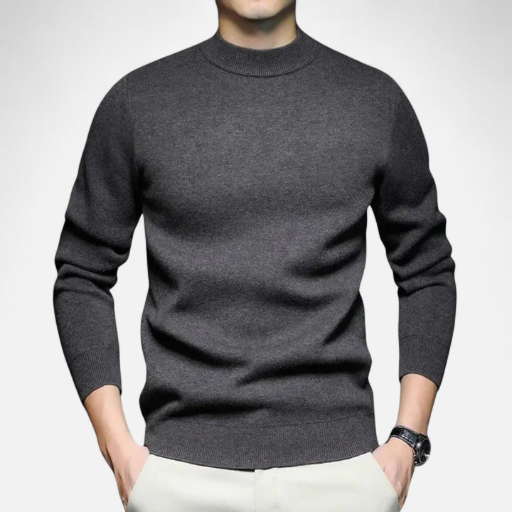 Men's crew neck knit sweater with ribbed collar and hem