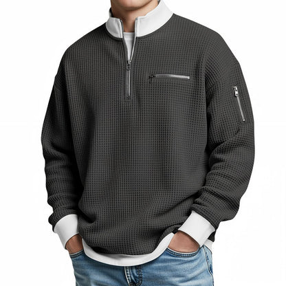 Men's textured half-zip jumper with stand collar and zipped pockets