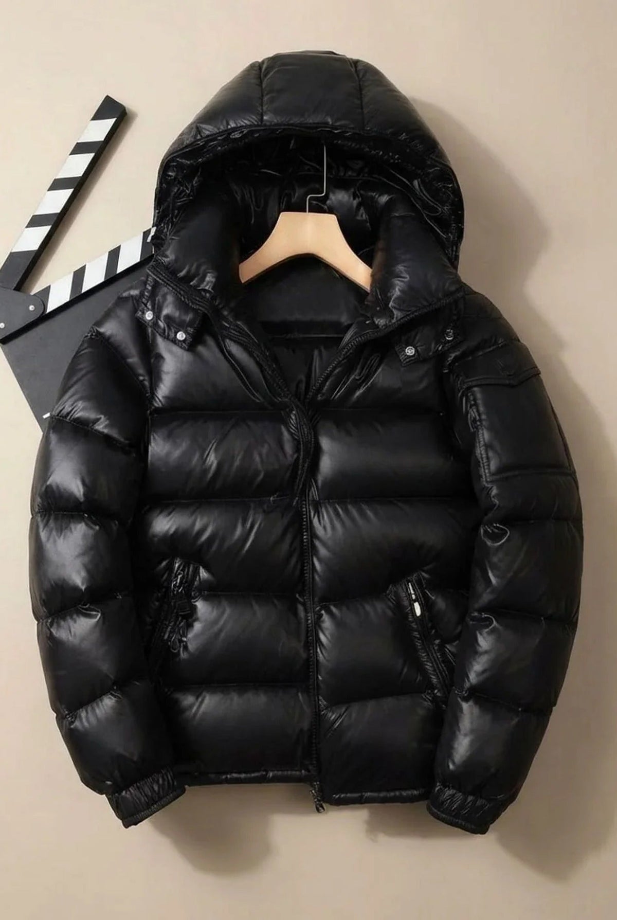 Men's quilted hooded puffer jacket with zip fastening and multiple pockets