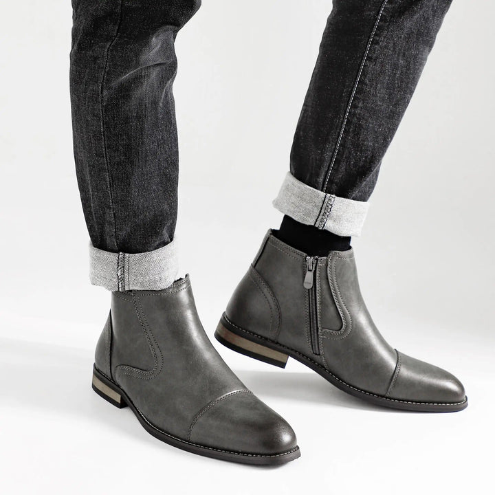 Men's ankle Chelsea boots with elastic side panels and cap toe