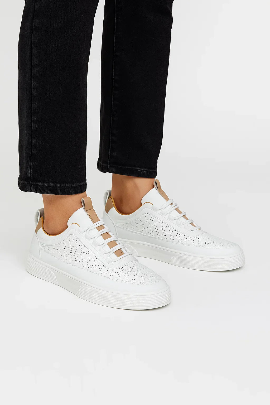 Men's Leather Trainers, Perforated Breathable Casual