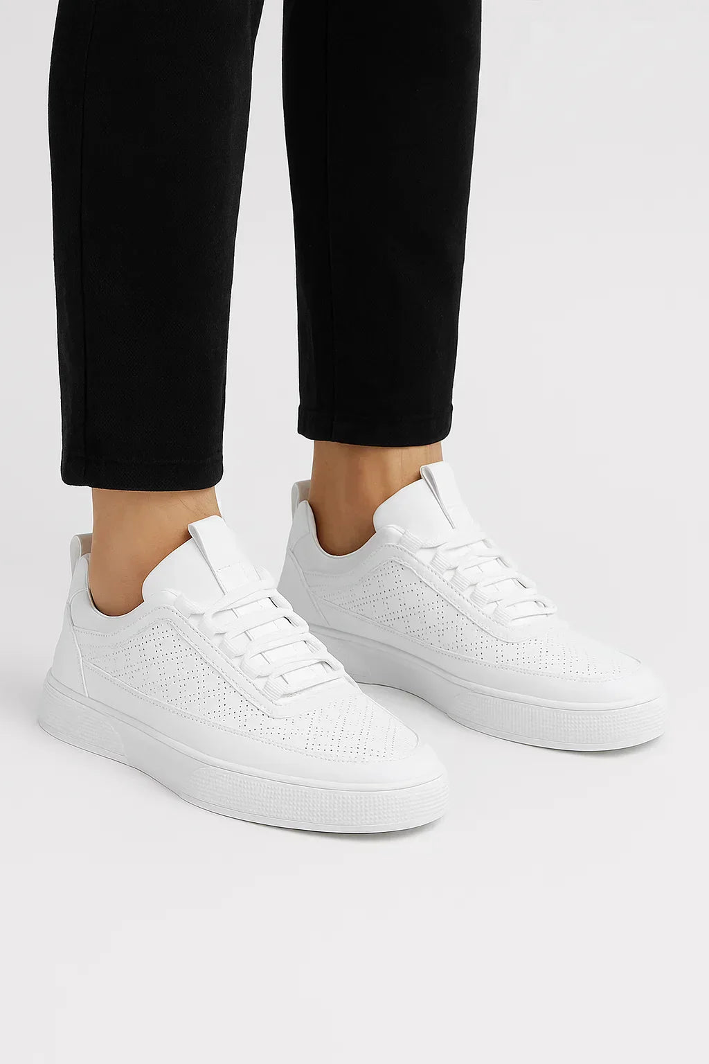 Men's Leather Trainers, Perforated Breathable Casual