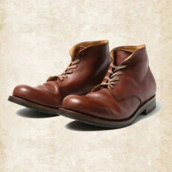 Men's lace-up ankle boots with rounded toes and low heels