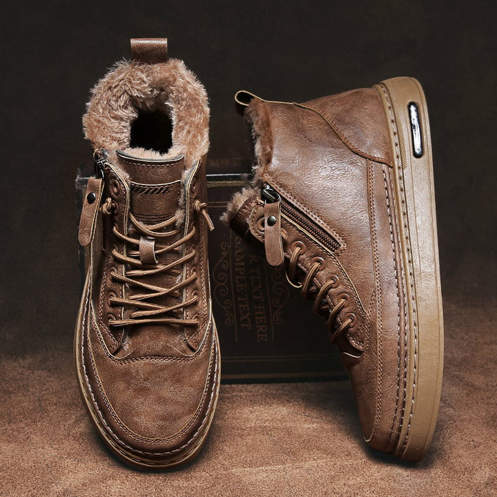 Men's lace-up ankle boots with faux-fur lining, side zip and flat soles