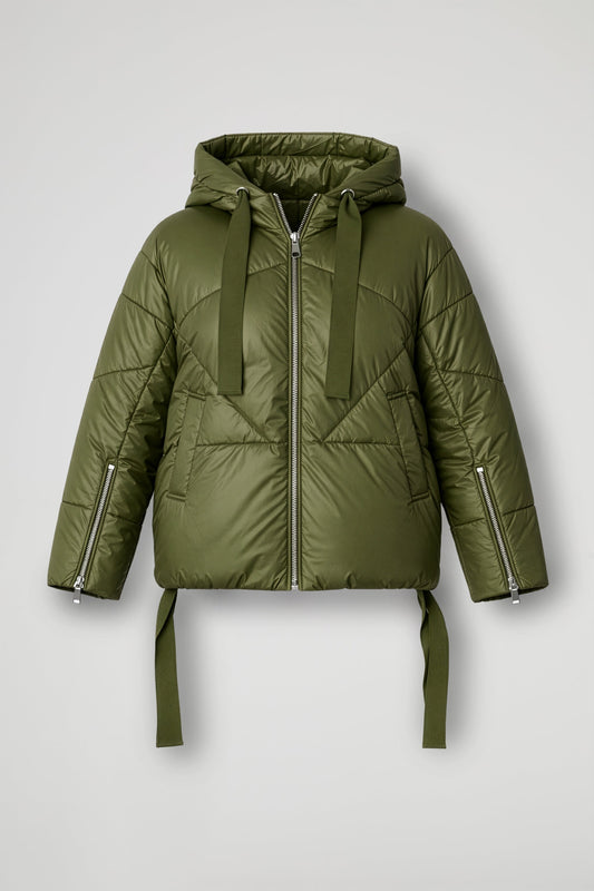 Short quilted puffer jacket with a front zip fastening