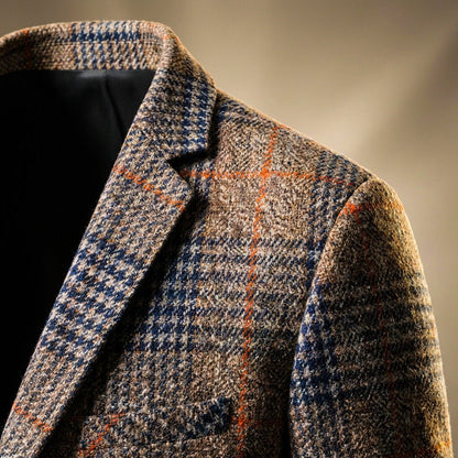 Men's checked blazer with notched lapels, long sleeves and button fastening
