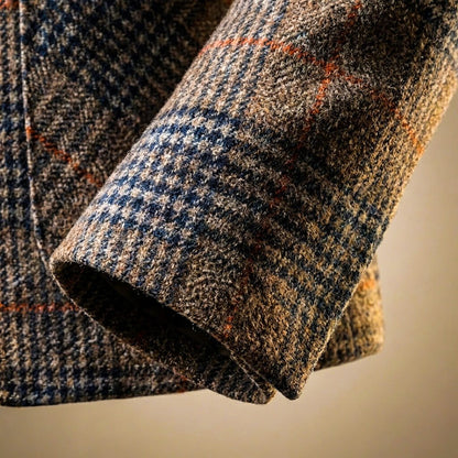 Men's checked blazer with notched lapels, long sleeves and button fastening