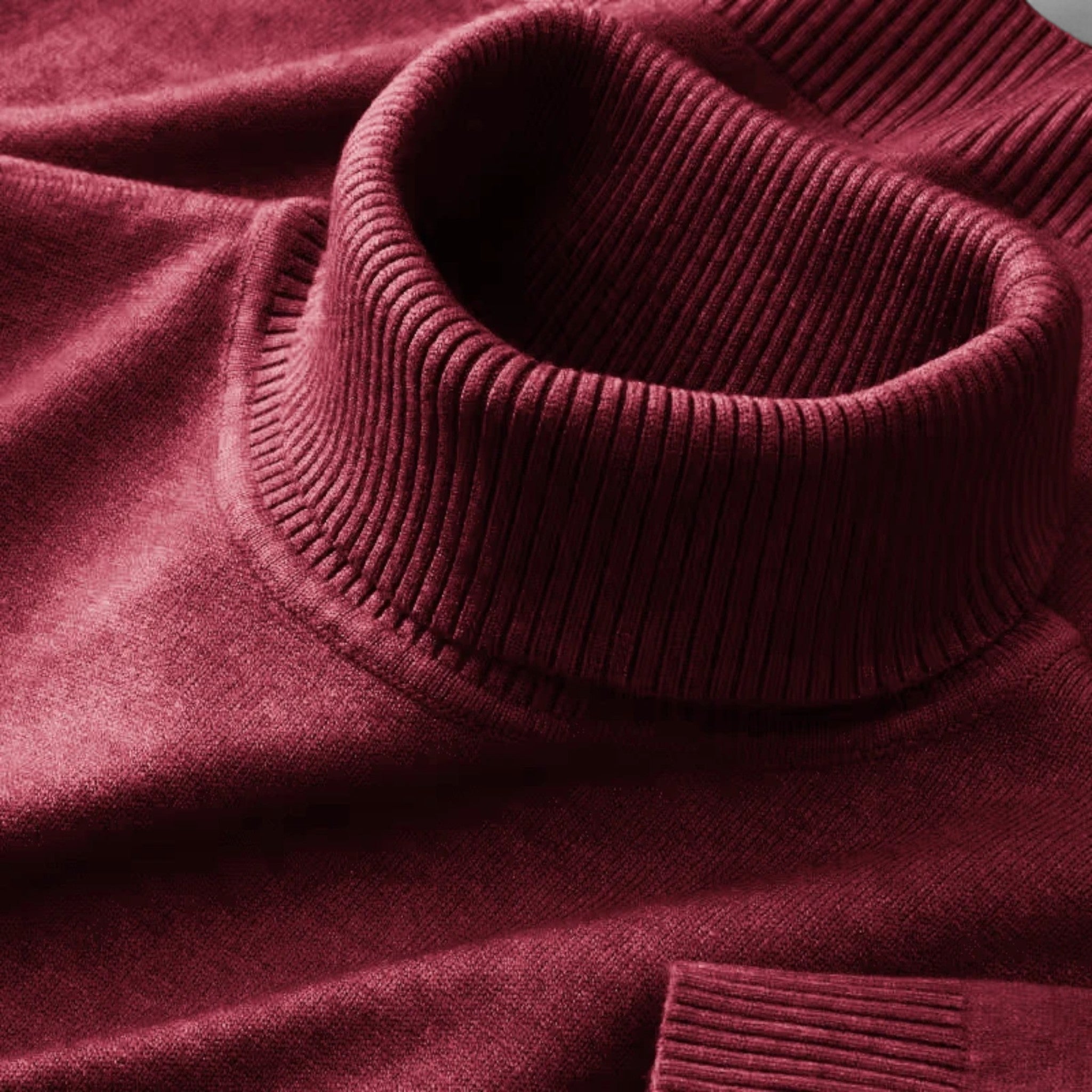Men's ribbed turtleneck sweater with long sleeves and ribbed trims