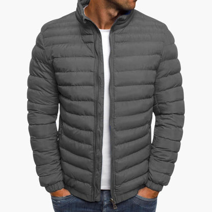 Men's quilted puffer jacket with stand collar, long sleeves and zipped pockets