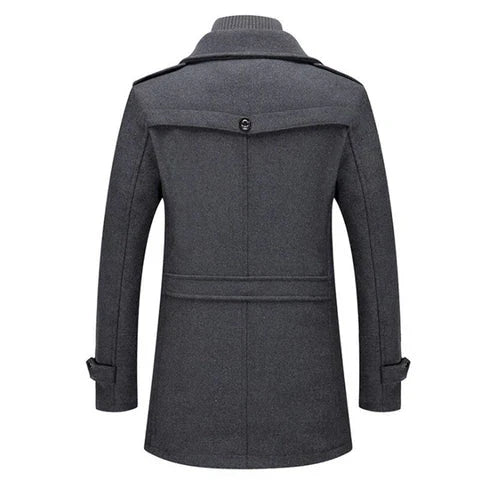 Men's long two-piece coat with high collar, lapels, pockets and long sleeves