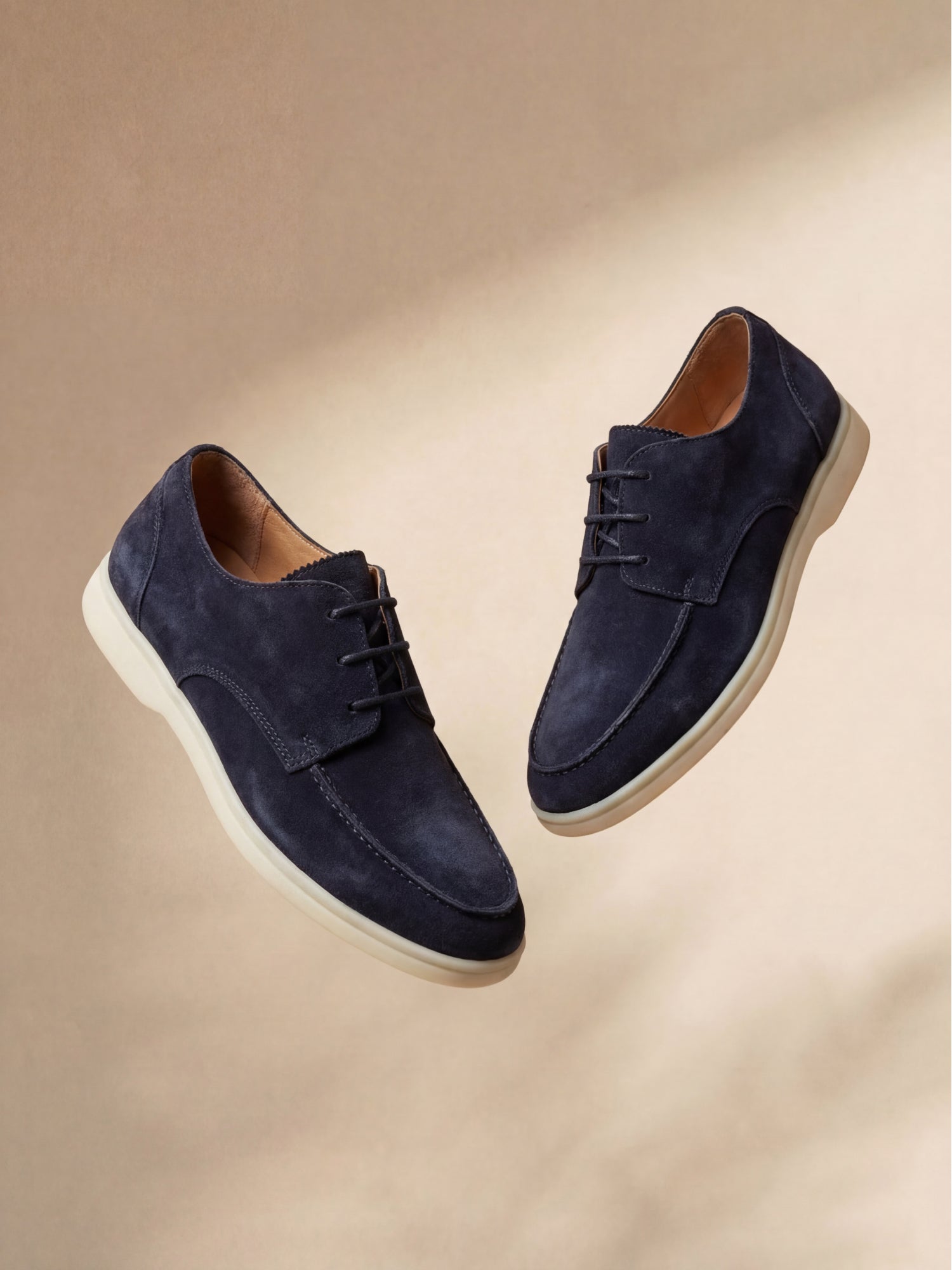 Men's lace-up moc toe loafers with flat sole