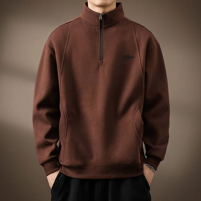 Men's plain half-zip sweatshirt with mock neck, long sleeves and side pockets
