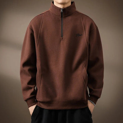 Men's plain half-zip sweatshirt with mock neck, long sleeves and side pockets
