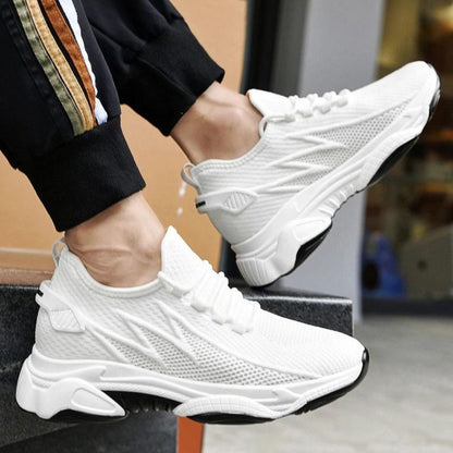 Men's lace-up trainers with a raised sole and panelled upper