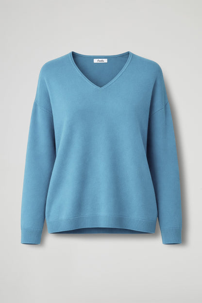 V-neck pullover sweater with finished hem
