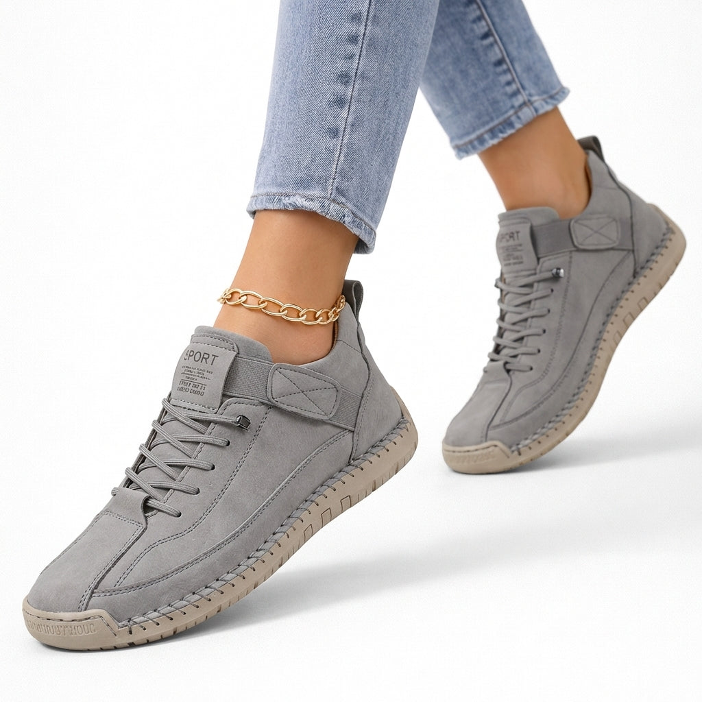 Low-top lace-up sneakers with contrast side panels