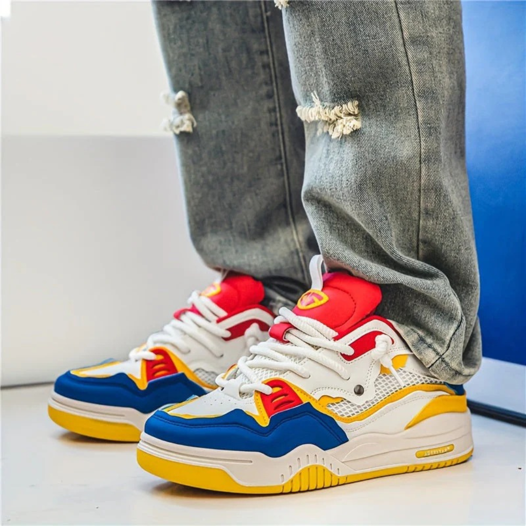 Men's panelled lace-up sneakers with chunky sole and contrast details