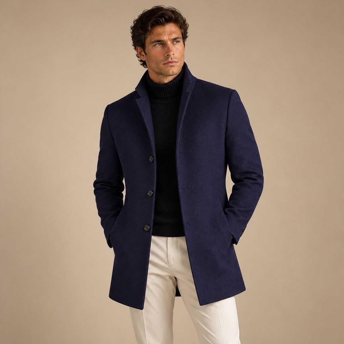 Men's single-breasted overcoat with notched lapels, long sleeves and side pockets